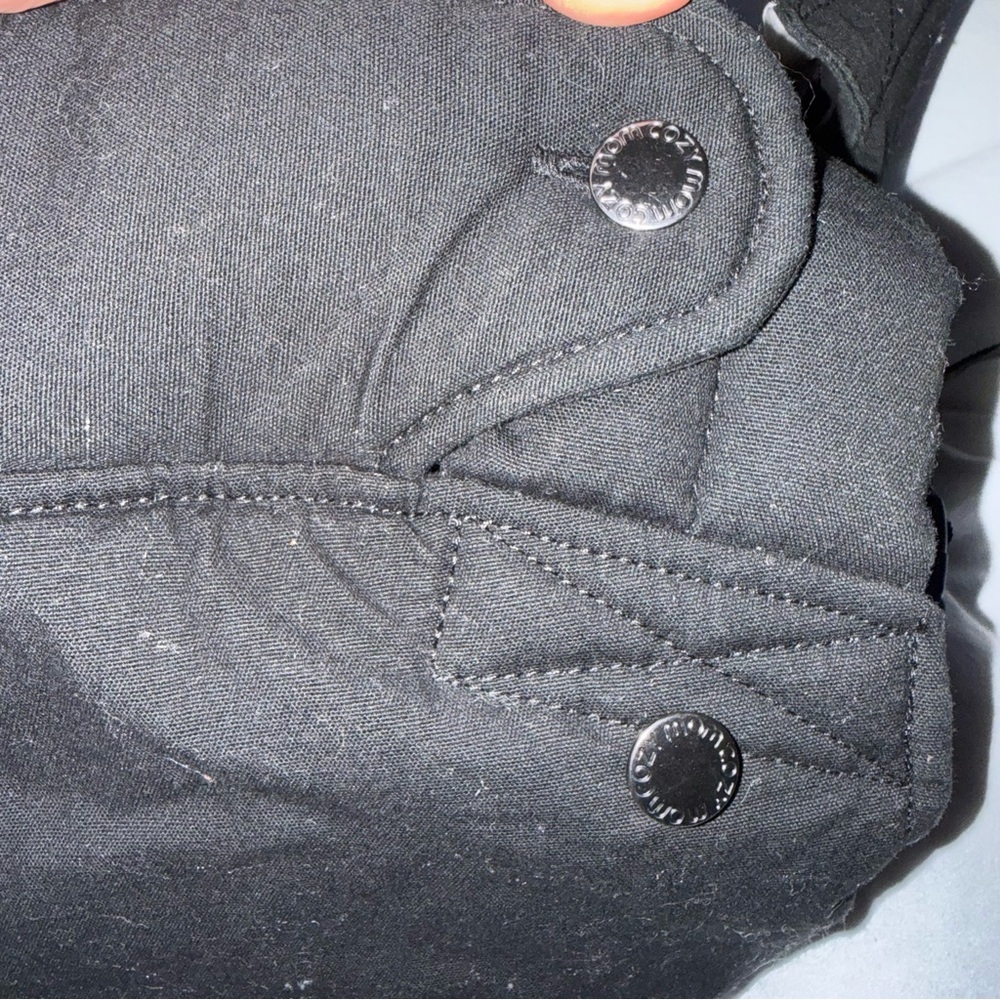 Momcozy Black Baby  - Ergonomic Front Carry - Picture 6 of 6